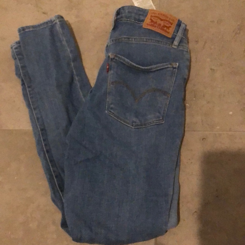 Levi’s High Rise Skinny Jeans